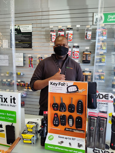 Car Battery Store «Batteries Plus Bulbs», reviews and photos, 3690 King St, Alexandria, VA 22302, USA