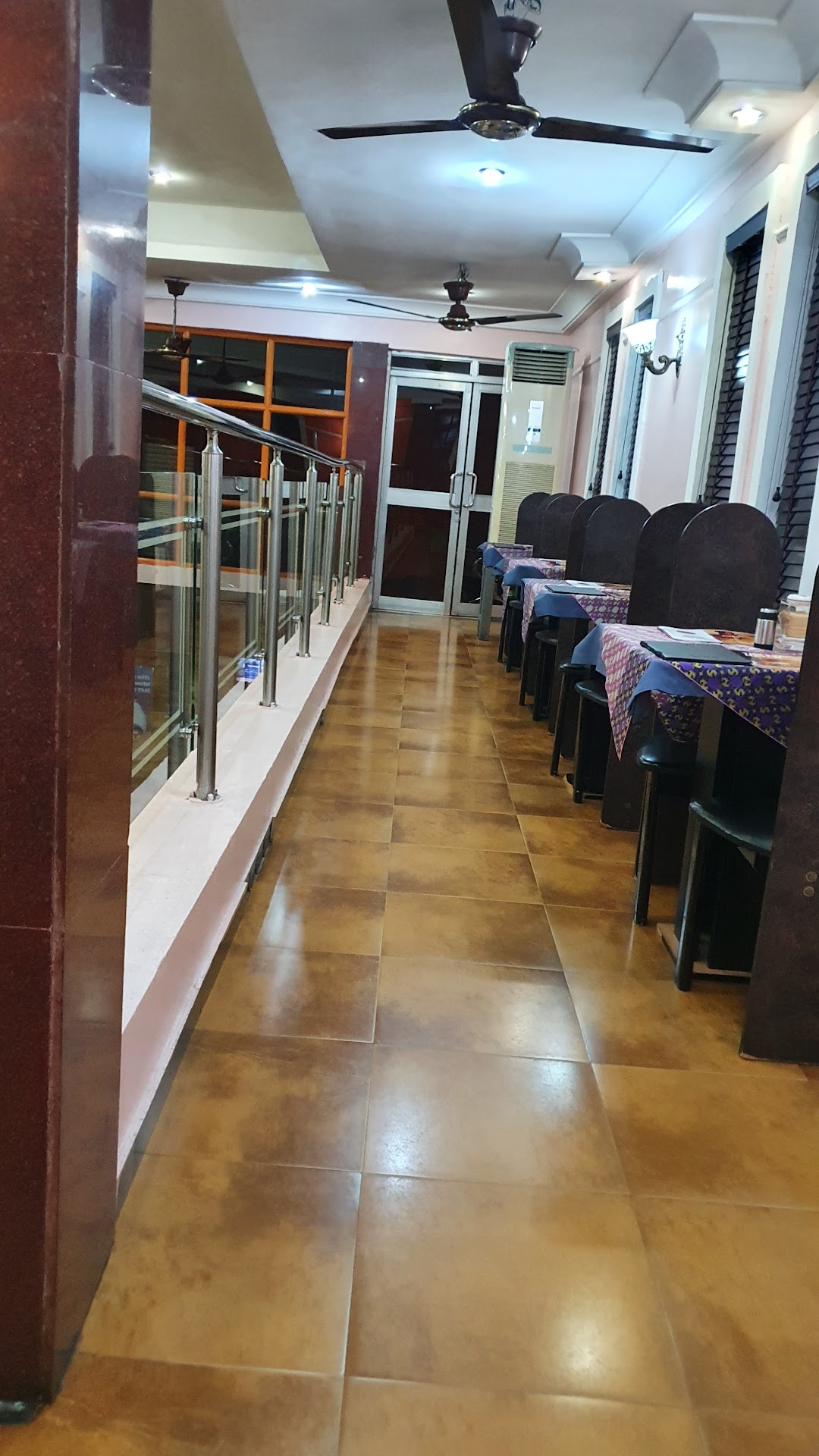 Jenivik Restaurant