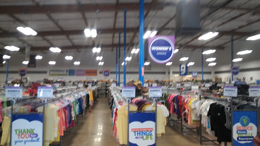 Thrift Store «51st & Olive Goodwill Retail Store & Donation Center», reviews and photos, 5080 W Olive Ave, Glendale, AZ 85302, USA