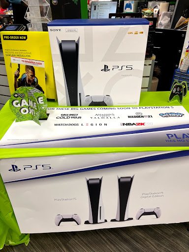 Video Game Store «GameStop», reviews and photos, 184 W Farms Mall, Farmington, CT 06032, USA