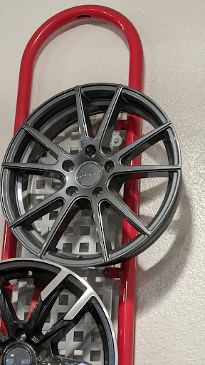 Tire Shop «Discount Tire Store - Hill Country Village, TX», reviews and photos, 15703 San Pedro Ave, Hill Country Village, TX 78232, USA