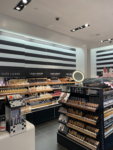 Cosmetics Store «SEPHORA», reviews and photos, 75 Greenwich Ave, Greenwich, CT 06830, USA