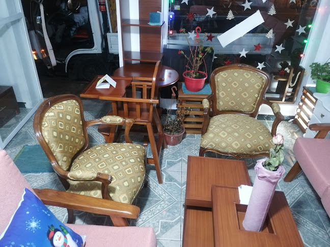 Opiniones de Tapicerías Israel en Quito - Tienda de muebles