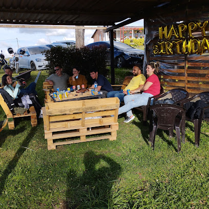 Ocaso picnic - Marinilla-El Peñol, Marinilla, Antioquia, Colombia