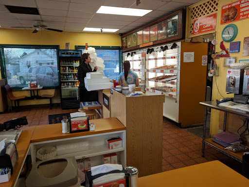 Donut Shop «Mister Donut», reviews and photos, 2720 Grovelin St # A, Godfrey, IL 62035, USA