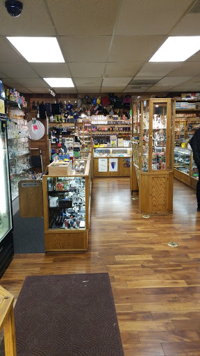 Tobacco Shop «82nd Avenue Tobacco & Pipe Ltd», reviews and photos, 400 SE 82nd Ave, Portland, OR 97216, USA