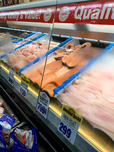 Grocery Store «Superior Grocers», reviews and photos, 11202 Crenshaw Blvd, Inglewood, CA 90303, USA