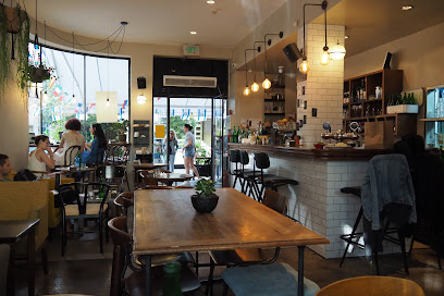 Café Shneor - Pinsker St 20, Tel Aviv-Yafo, 63421, Israel