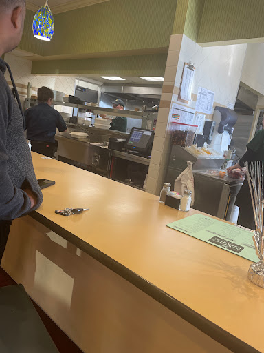 American Restaurant «Newport Creamery», reviews and photos, 1256 Warwick Ave, Warwick, RI 02888, USA