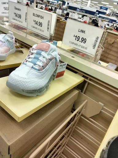 Clothing Store «Burlington Coat Factory», reviews and photos, 10 Prospect Hill Terrace, East Windsor, CT 06088, USA