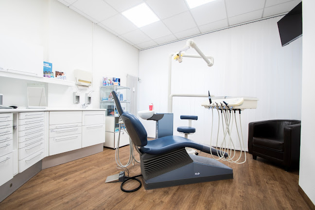 Opinii despre Zahnarzt Rheinfelden - Ästhetik & Implantologie în Rheinfelden - Zahnarzt