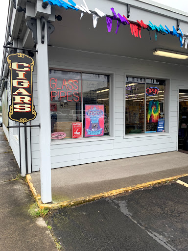 Tobacco Shop «Herb-N-Legend Smoke Shop», reviews and photos, 511 Pacific Ave, Long Beach, WA 98631, USA