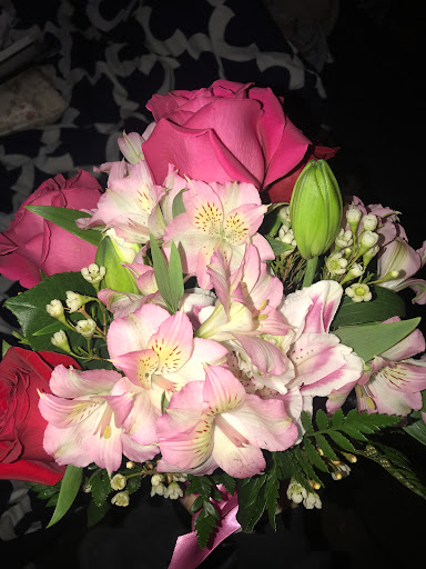 Florist «Flowers By Mendez & Jackel», reviews and photos, 711 N 27th St, Camden, NJ 08105, USA