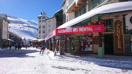 MNT Monitor Tecno Alquiler de Ski | Plaza Andalucía