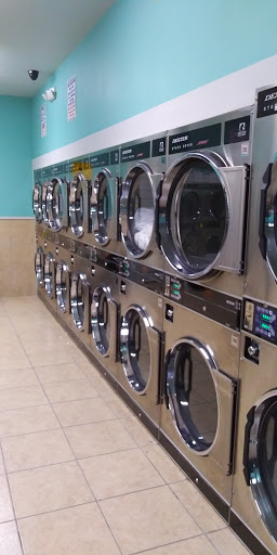 Laundromat «Bluewater Laundromat», reviews and photos, 104 W Corral St, South Padre Island, TX 78597, USA