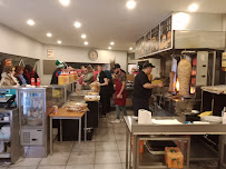 Atmosphère du Restaurant Royal Kebab à Téteghem-Coudekerque-Village - n°6