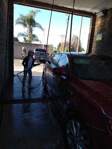 Ventura Self Service Car Wash & Vacuums - Montalvo en Ventura
