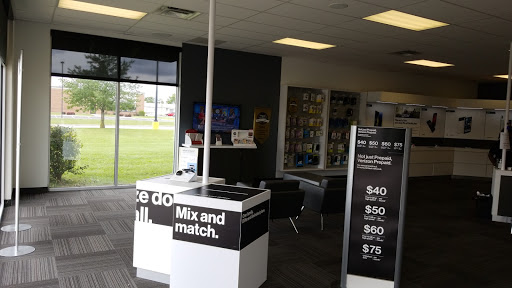 Cell Phone Store «Verizon Authorized Retailer, TCC», reviews and photos, 2020 E Markland Ave, Kokomo, IN 46901, USA