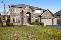 Cathy Hanzelin, Realtor with HomeSmart Realty - Photo 2 - Car repair in Orland Park, IL, Joliet