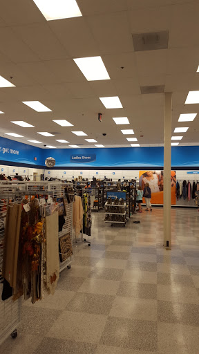 Clothing Store «Ross Dress for Less», reviews and photos, 701 N Milwaukee Ave, Vernon Hills, IL 60061, USA
