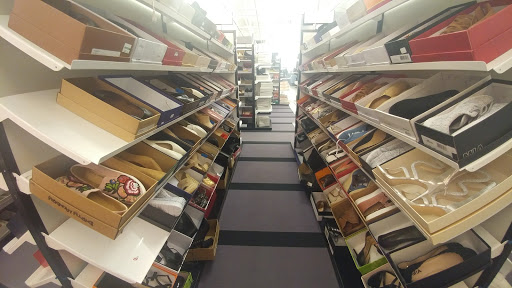 Shopping Mall «The Gallery at Westbury Plaza», reviews and photos, 900 Old Country Rd, Garden City, NY 11530, USA