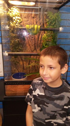 Pet Store «Fins Feathers Paws Claws», reviews and photos, 201 Station Rd, Quakertown, PA 18951, USA