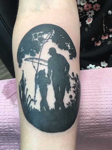 Tattoo Shop «Cherokee Creek Tattoo», reviews and photos, 32449 Ford Rd, Garden City, MI 48135, USA