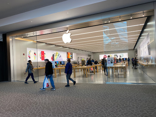 Computer Store «Apple Trumbull», reviews and photos, 5065 Main St, Trumbull, CT 06611, USA