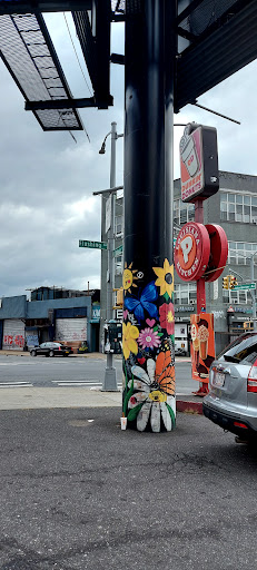 Shopping Mall «Shops at the Loom», reviews and photos, 1087 Flushing Ave, Brooklyn, NY 11237, USA