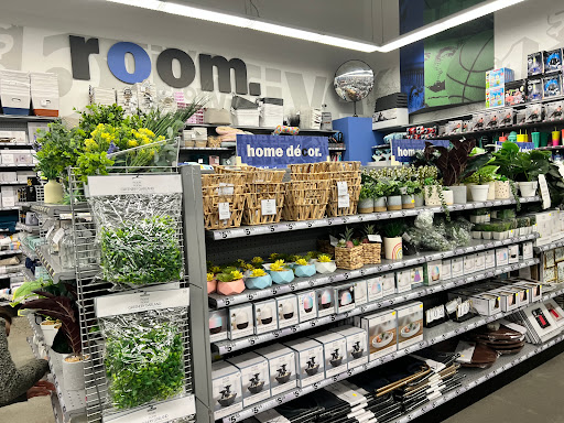 Variety Store «Five Below», reviews and photos, 607 NJ-18, East Brunswick, NJ 08816, USA