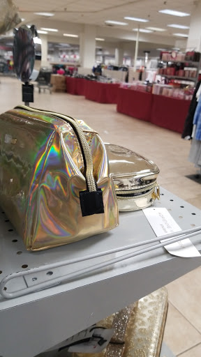 Shopping Mall «Bay Harbour Mall», reviews and photos, Rockaway Turnpike, Lawrence, NY 11559, USA