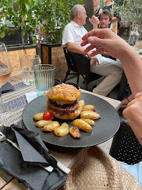 Hamburger du Restaurant français Café Saint-Jean à Avignon - n°2