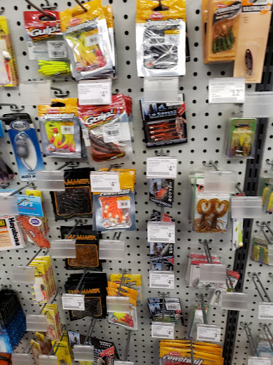 Sporting Goods Store «Big 5 Sporting Goods - Fresno», reviews and photos, 5488 N Blackstone Ave, Fresno, CA 93710, USA