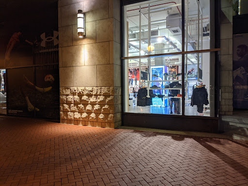 Clothing Store «Under Armour Brand House», reviews and photos, 700 S President St, Baltimore, MD 21202, USA