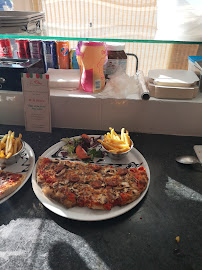 Plats et boissons du Pizzeria Pizza l'etna à Sanary-sur-Mer - n°15