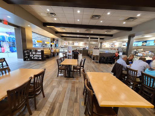 Sporting Goods Store «SCHEELS», reviews and photos, 6503 W 135th St, Overland Park, KS 66223, USA