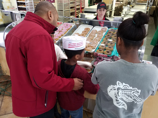 Bakery «Krispy Kreme Doughnuts», reviews and photos, 1400 McFarland Blvd E, Tuscaloosa, AL 35405, USA