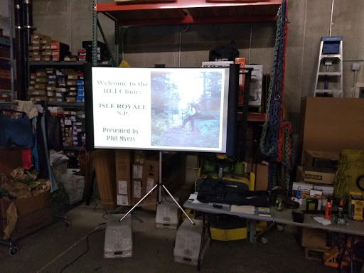 Camping Store «REI», reviews and photos, 766 E Big Beaver Rd, Troy, MI 48083, USA