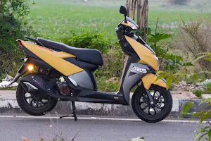 Casabella rental scooter image