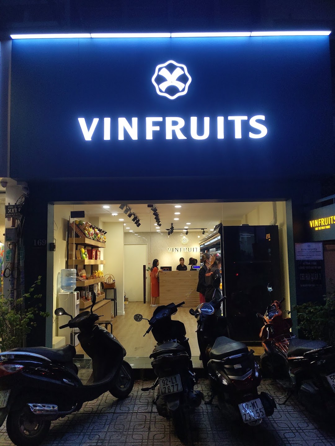 Cửa hàng trái cây VinFruits