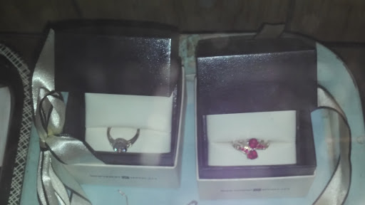 Used Furniture Store «Emmitsburg Auction», reviews and photos, 17319 N Seton Ave, Emmitsburg, MD 21727, USA