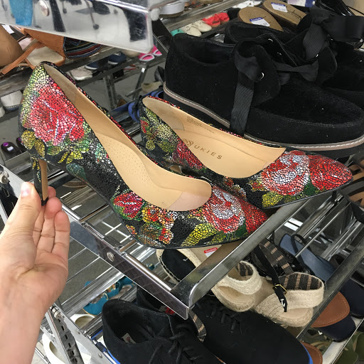 Thrift Store «Goodwill Store, Outlet Center & Donation Center», reviews and photos, 2353 Lincoln Hwy E, Lancaster, PA 17602, USA