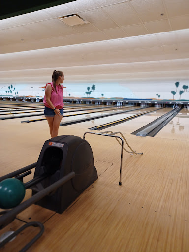 Bowling Alley «Spanish Springs Lanes», reviews and photos, 997 Alverez Ave, Lady Lake, FL 32159, USA