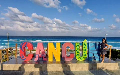 Letras Cancun Y Mirador image