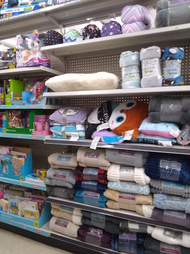 Home Goods Store «Dollar General», reviews and photos, 1901 W Camelback Rd, Phoenix, AZ 85015, USA