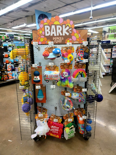 Pet Supply Store «Petco Animal Supplies», reviews and photos, 2842 NW 63rd St, Oklahoma City, OK 73116, USA