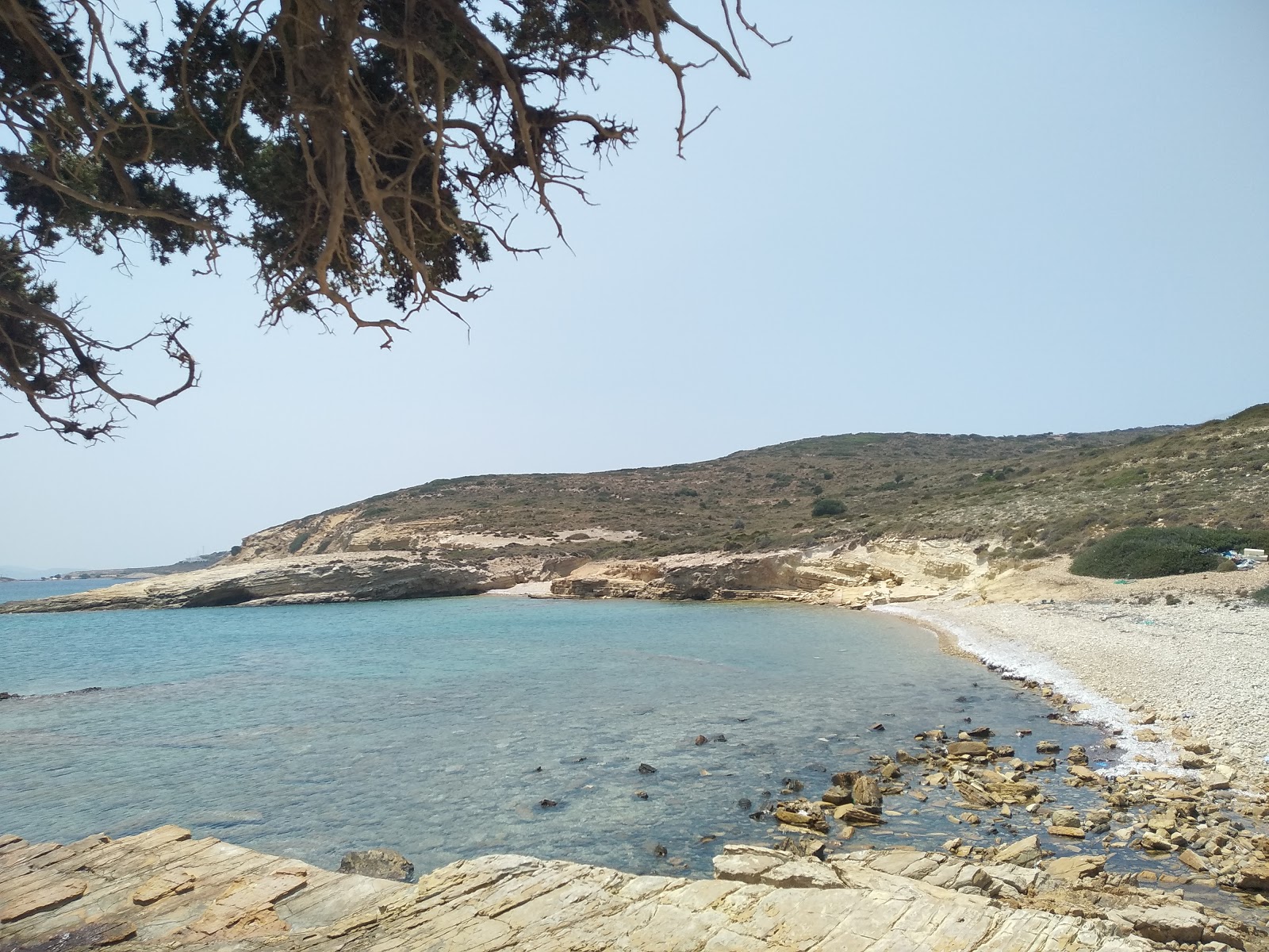 Foto van Monodendri beach met direct strand