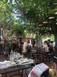 Atmosphère du Restaurant français Ceze Grand Rue à La Roque-sur-Cèze - n°3