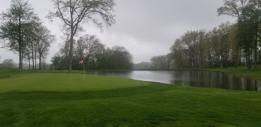 Golf Course «Chenoweth Golf Course & Banquet Facility», reviews and photos, 3087 Chenoweth Rd, Akron, OH 44312, USA