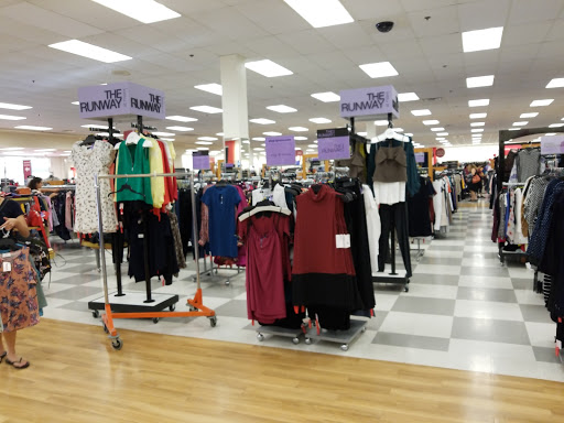 Department Store «T.J. Maxx», reviews and photos, 1 Worcester Rd, Framingham, MA 01701, USA
